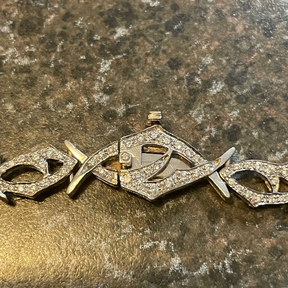 STEPHEN WEBSTER ROSE & THORN DIAMOND NECKLACE EXCELLENT PRISTINE CONDITION!! - Picture 5 of 16